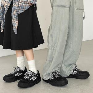 Nouvelles Chaussures Tendance Respirantes 2025 – Baskets Rétro Polyvalentes à Semelle Plate en Caoutchouc pour Hommes et Femmes – Chaussures Décontractées Idéales pour la Marche - Product Image 3