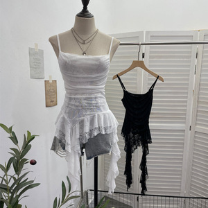 Camisola de malla con diseño de diseñador, corta, asimétrica, con encaje irregular, patchwork, dobladillo con cintas y volantes, efecto realista - Product Image 3