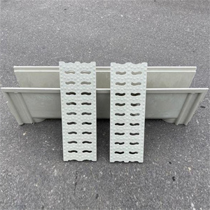 Canale di drenaggio in resina per vialetti, fossa di drenaggio in resina, fossa per acque piovane, canale di drenaggio a U con copertura - Product Image 3