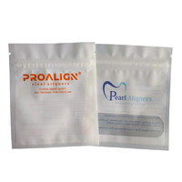 Pochette transparente refermable pour aligneurs dentaires, imprimée sur mesure, en aluminium, avec un côté transparent