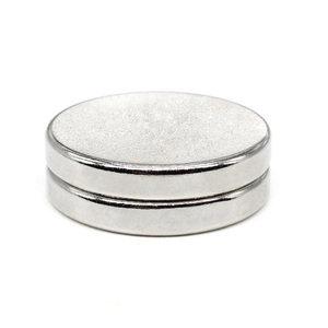 N52 materiali magnetici permanenti <span class=keywords><strong>molto</strong></span> <span class=keywords><strong>forti</strong></span> terre Rare Ndfeb magneti al neodimio a disco - Product Image 1