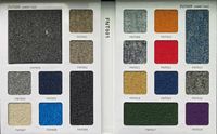 Dalles de moquette carrées en nylon ignifuges, lavables, antidérapantes et rembourrées 50x50 colorées pour couloir avec support en PVC