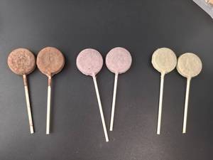 Friandises pour chats en forme de sucette lyophilisée, best-seller OEM, à base de pitaya, de poulet, de patate douce violette, sans céréales, riches en protéines, pour la santé de la peau <span class=keywords><strong>et</strong></span> du pelage - Product Image 2