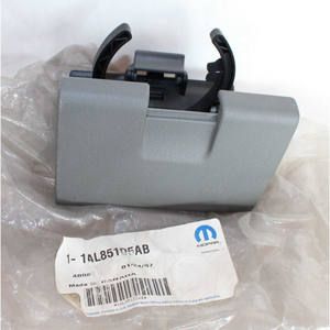 Organisateur de compartiment de rangement de style sportif Dodge Caravan, nouveau C5CS-XX-49295 (3883 12-1-G-7) pour le dossier de siège de voiture - Product Image 1