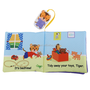 <span class=keywords><strong>Libro</strong></span> in Stoffa Ecologico Personalizzato per Neonati con Giocattolo Pendente a Forma di Tigre - Product Image 1