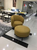 Ensemble de chaises et pouf en tissu et bois à coins arrondis pour salon, chambre, hôtel ou appartement, meubles pour utilisation en coin, pouf