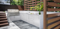 Meuble de cuisine extérieur JOYEDA en acier inoxydable 316 avec évier, conception modulaire prête à l'emploi pour barbecue et four de luxe