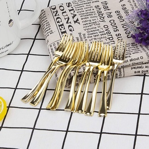 24 pièces de <span class=keywords><strong>couverts</strong></span> <span class=keywords><strong>jetables</strong></span> en plastique plaqué <span class=keywords><strong>or</strong></span>, style mini, pour camping, fourchettes et cuillères à dessert, 24/paquet - Product Image 2