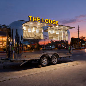 Grande remorque de service de cantine de bar fumeur de barbecue de Teppanyaki de sandwich de dîner de qualité supérieure avec éviers - Product Image 2