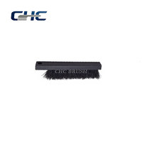 Brosse à bande industrielle en nylon avec base en PP, brosse à bande industrielle pour l'étanchéité à la poussière et le nettoyage des surfaces