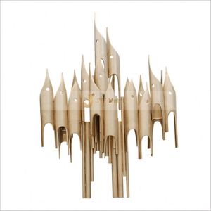 ประติมากรรมรูปทรงเกลียว M111 304 ทำจากสแตนเลสสะท้อนแสง ดีไซน์แบบอาร์ตเดโค ทนทานอเนกประสงค์ กันน้ำ ติดตั้งบนพื้น สำหรับใช้งานสาธารณะ - Product Image 5