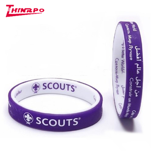 Cinturino cambia colore <span class=keywords><strong>UV</strong></span> in silicone personalizzato promozionale braccialetto <span class=keywords><strong>UV</strong></span> in silicone/braccialetto in Silicone sensibile ai raggi <span class=keywords><strong>UV</strong></span> - Product Image 2