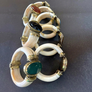 Bracelet manchette rond en os naturel fait main, écologique, moderne, style ange, pour femme - MN EXPORTS Uttar Pradesh - Product Image 1