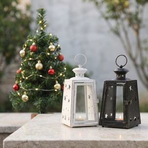 Lanternes à bougies en métal blanc et noir en gros avec découpes en forme d'étoile pour la décoration de Noël à la maison - Product Image 1