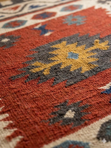 Tapis du Sud-Ouest en laine et jute fait main |   Tapis d'intérieur rouge à motifs géométriques tribaux bohèmes pour salon, chambre, couloir, entrée - Product Image 6