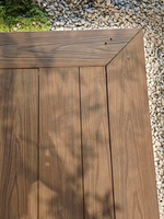 Kit de terrasse en composite brossé moderne tout temps avec installation par clic et attaches cachées pour un look sans couture