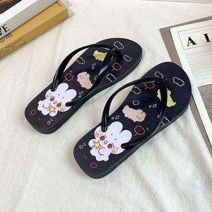 <span class=keywords><strong>Tongs</strong></span> de plage pour femmes, sandales décontractées de haute qualité, motif fruit de dessin animé, légères et à semelle souple - Product Image 5