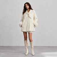 Nouveau Manteau Tissé Écologique Double Face en Mélange de Laine avec Manchette en Fourrure de Renard et Détail Bouton Nœud Papillon pour Femme, Collection Hiver 2026