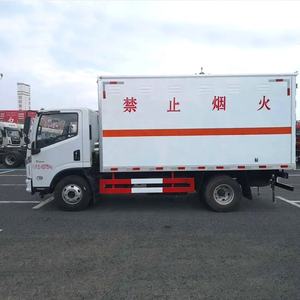 Venta directa de fábrica Diesel 6 Ton Explosivo Inflamable Transporte Vehículo Equipo de voladura Transporte Camión de carga - Product Image 3