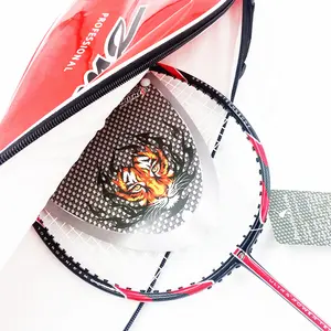 Chine Vente en gros Ensemble de raquettes de badminton en carbone durable Raquette de volant en fibre hybride d'entraînement avec volants hybrides