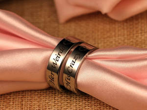 Anillos de Promesa Personalizados con Grabado Único para Parejas, Él el Loco, Ella la Extravagante, Joyería de Acero Inoxidable de Moda, Hecho en China, Venta al por Mayor - Product Image 5