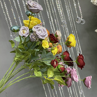 Vente en gros de tiges de roses artificielles en soie à 5 têtes pour la décoration de la maison, des hôtels et des mariages