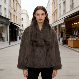 Elegante <span class=keywords><strong>Abrigo</strong></span> Corto de Piel Sintética con Cuello Grande para Mujer, Suave, Cálido y Esponjoso, Ropa de Invierno, Chaqueta Informal Beige Claro para Uso Diario - Product Image 6