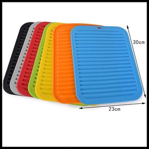Tapete de Silicona Personalizado para Secar Platos, Antideslizante y Resistente al Calor, Salvamanteles de Silicona para Cocina - Product Image 3