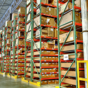 Rayonnage sélectif industriel économique réglable système de rayonnage de stockage vertical en forme de larme matériau en acier pour l'entreposage - Product Image 1