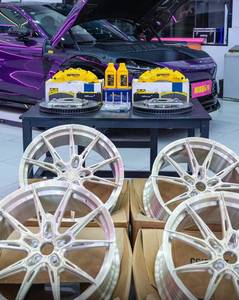 ชุดคาลิปเปอร์เบรก 6 สูบแบบฟอร์จใหม่พร้อมโลโก้สั่งทำพิเศษสำหรับ Alphard Vellfire พร้อมการรับประกัน 2 ปี - บริการ ODM สำหรับการดัดแปลง/อัปเกรด - Product Image 2