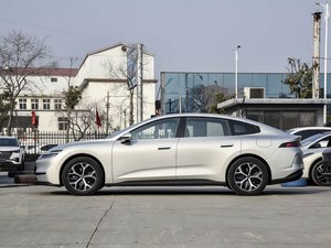 Vente chaude 2025 Changan Qiyuan A06 Véhicule <span class=keywords><strong>électrique</strong></span> RWD à charge <span class=keywords><strong>rapide</strong></span>, berline à hayon, longue autonomie, meilleur <span class=keywords><strong>prix</strong></span>, <span class=keywords><strong>voiture</strong></span> à énergie nouvelle pour les trajets quotidiens - Product Image 2