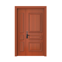 Portes et cadres doubles en bois massif modernes avec surface finie, design imperméable pour l'entrée de la maison au Kerala