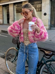 Otoño moda Casual Streetwear Rosa rayas manga larga linterna suelta Mohair Crochet cárdigan corto suéter de mujer - Product Image 3