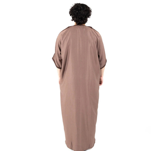 Sweat à capuche islamique personnalisé en tissu thobe pour hommes arabe Abaya du Moyen-Orient arabe de Dubaï pour l'hiver Thobes pour homme - Product Image 3