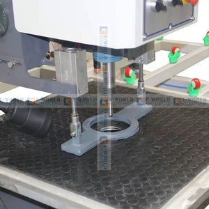 Macchina di perforazione di vetro automatica orizzontale a doppia testa utilizzata per la perforazione di fori rotondi - Product Image 2