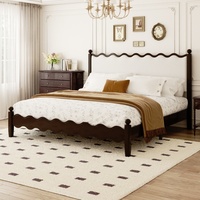 Cadre de lit moderne en chêne massif durable avec garniture festonnée et tête de lit incurvée, finition noyer foncé, mobilier de chambre