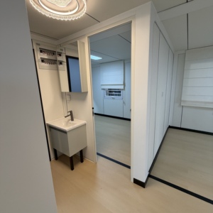 Villa Container di Lusso Prefabbricata da 40 Piedi con Terrazza Panoramica, Spaziosa e Ben Ventilata, per Uso Privato, Agriturismi e Hotel - Product Image 5