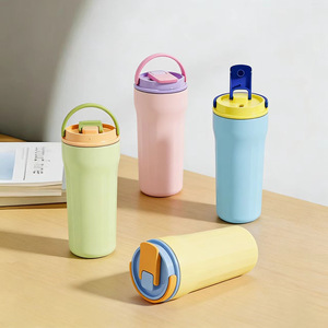 Vaso Infantil Universal de Plástico PP con Asa, Portátil, para Uso en Exteriores y Automóvil, Resistente a Altas Temperaturas, Apto para Microondas, Saludable e Inteligente - Product Image 1