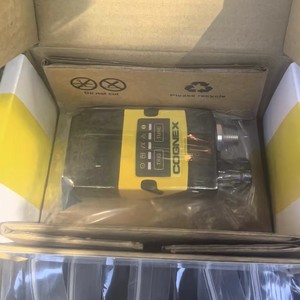 Lector de Códigos de Barras Cognex DMR-262Q-0540-P Amarillo Fluorescente 80x50x30mm para Escaneo de Códigos de Barras - Product Image 1