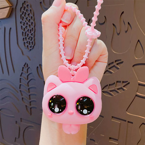 Encantador Llavero Colgante <span class=keywords><strong>de</strong></span> Animales (Mapache Perezoso, Cerdito Hamburguesa, Capibara, Manzana) con Función <span class=keywords><strong>de</strong></span> Soplar Burbujas, Juguete Antiestrés Adorable - Product Image 6