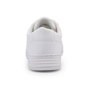 Vente en gros de chaussures de skate décontractées unisexes en caoutchouc noir et blanc personnalisées pour hommes et femmes à prix abordable - Product Image 5
