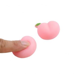 Adorables Juguetes de Peluche para Apretar, Juguetes Antiestrés con Forma de Nectarina - Product Image 2
