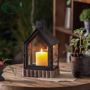 Porte-bougie en fer de style européen en forme de maison, lanterne durable pour décoration extérieure de jardin et de terrasse - Product Image 4