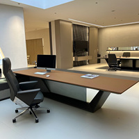 Ensemble bureau et chaises de direction modernes modulaires en bois massif haut de gamme de luxe léger