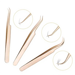 Pinzas para Cejas con Punta Inclinada, Chapadas en Oro, de Acero Inoxidable, Libres de Crueldad Animal, Hechas a Mano, Reutilizables, Estilo Moderno - Product Image 3