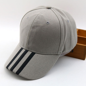 Hommes Femmes Sport de plein air noir Simple Crème Solaire Langue de Canard Loisirs Sun Caps Baseball camionneur Chapeaux avec logo sur le fond - Product Image 4