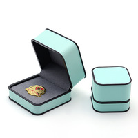 Boîte de rangement de bijoux carrée en cuir PU boîte cadeau de bijoux portable boîte de présentation de badge de broche de voyage vente en gros