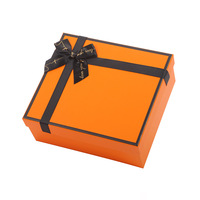 Utilisation de boîte d'emballage en papier de couverture ciel et terre personnalisée pour les vêtements de chaussures cadeaux