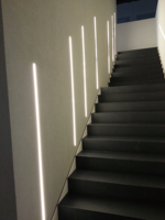 Profilé d'escalier en aluminium à éclairage LED intégré moderne IP20 CRI90 Garantie 5 ans Finition Noir/Blanc Lumière du jour 6000K pour escalier de bureau 50000
