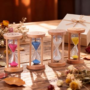 Sablier artisanal minimaliste en bois naturel 1, 3, 5 minutes – Vente en gros pour remise de diplômes, jeux d'enfants, mariages, décoration intérieure - Product Image 3